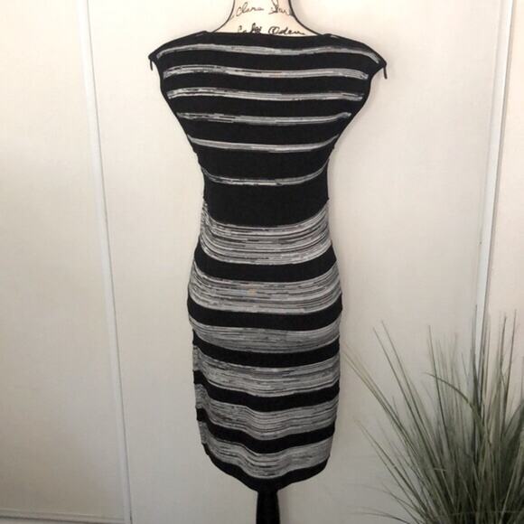Forever 21 Striped Black and Gray Knit Mini Dress Size Medium - Picture 5 of 7